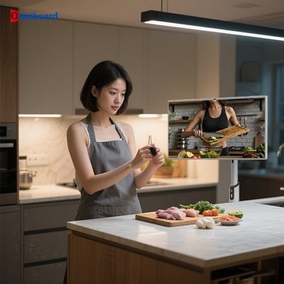 Qtenbaord 24 32 นิ้ว เครื่องชาร์จไร้สาย มอนิเตอร์เคลื่อนไหว รอฉันทีวีด้วยล้อ