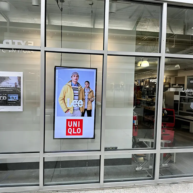 Window Display Screen in UNIQLO Netherlands