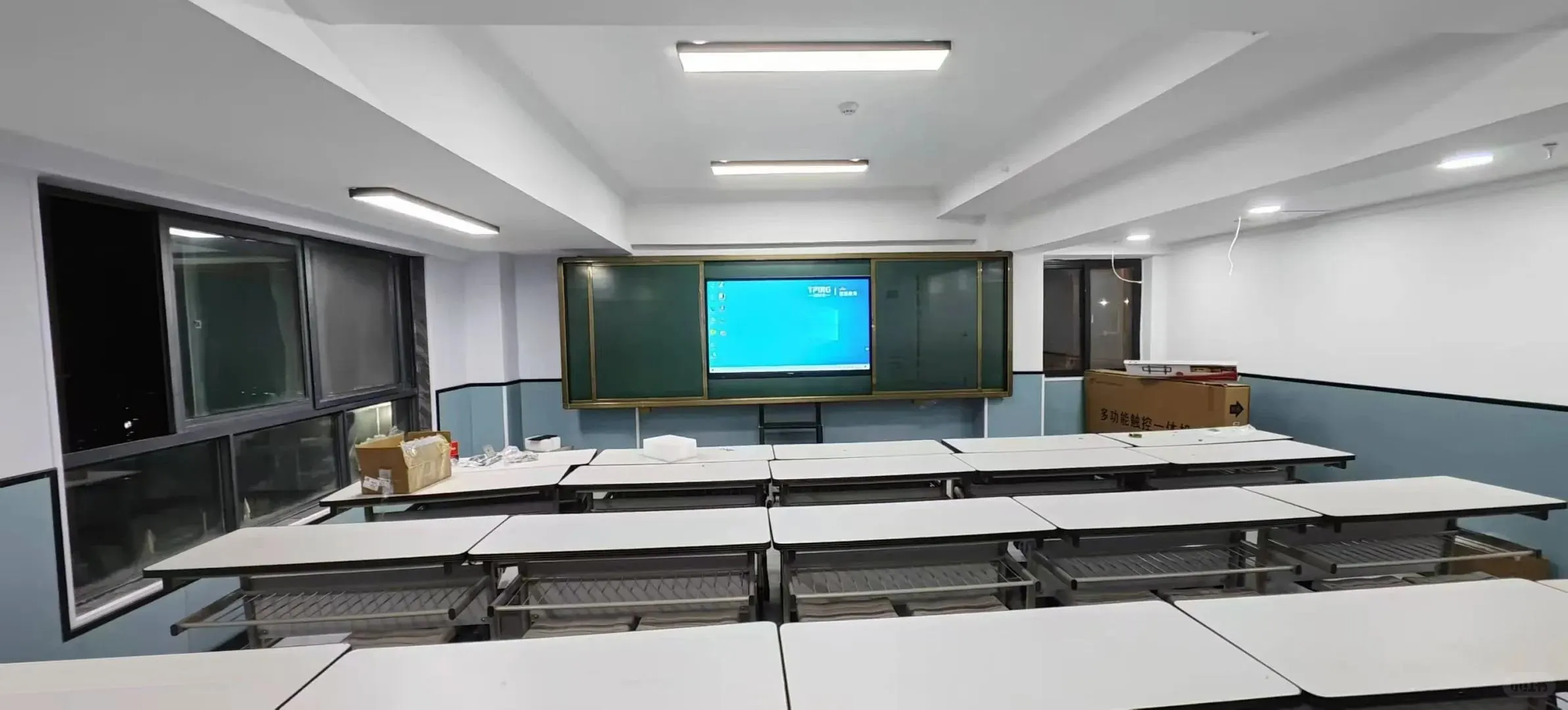 Qtenboard Sliding Green Board