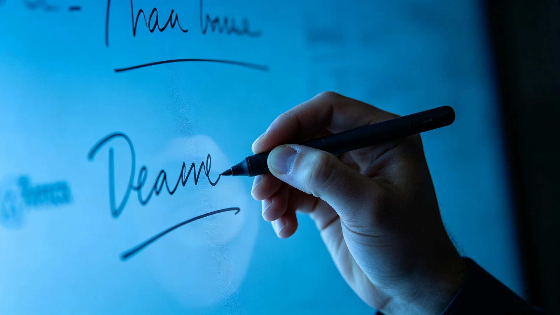 interactive flat panel zero latency pressure writing